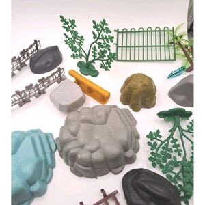 Huge Mixed Lot of Plastic Trees Fences Rocks Diorama School Project Trains Play